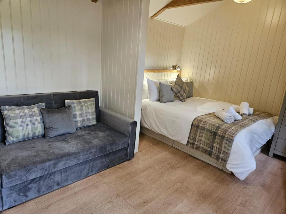 Woodland Shepherds Hut - 'Saga' Caernarfon Esterno foto